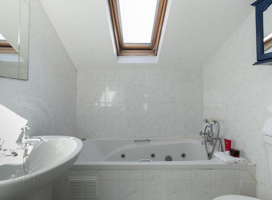 38 South Main Street, Youghal, P36V656
