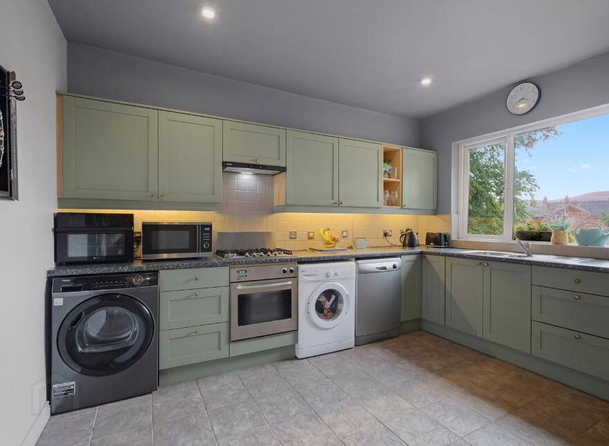Apartment 5 Ardilea House 3 Chichester Park South, Belfast, BT15 5DW