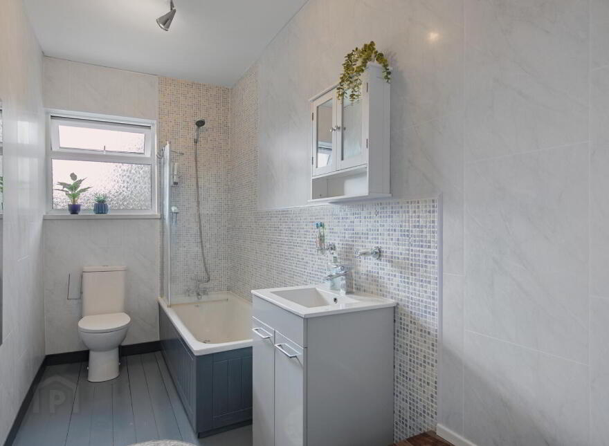 Apartment 5 Ardilea House 3 Chichester Park South, Belfast, BT15 5DW