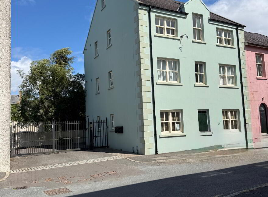 5 Linen Court, Killyleagh, BT30 9NR photo