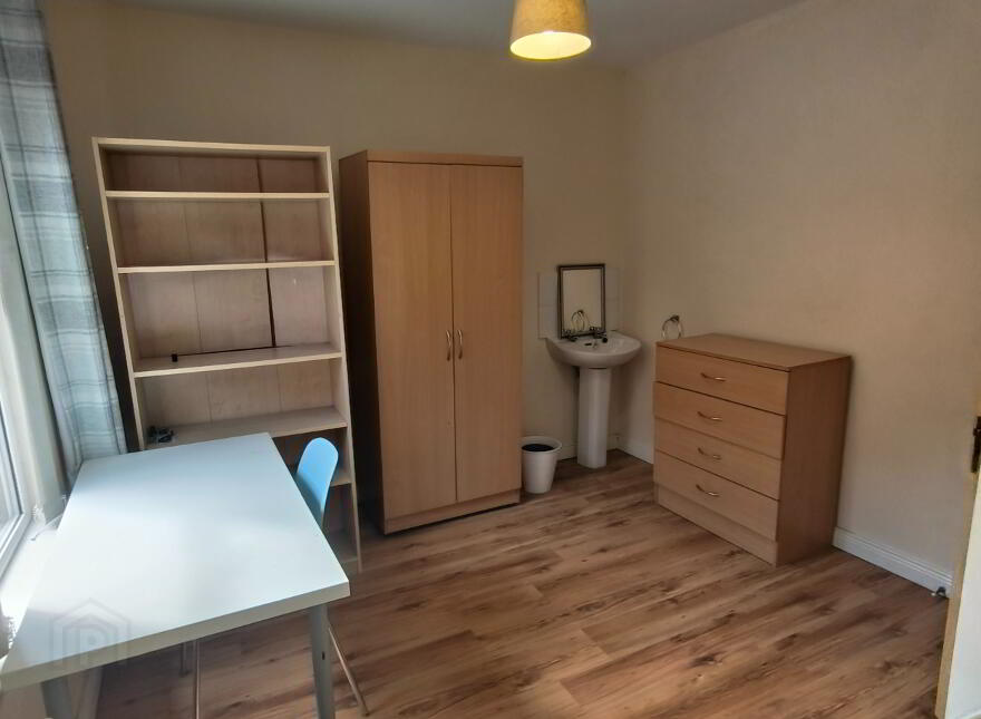 30 Ridgeway Street, Stranmillis, Belfast, BT9 5FB