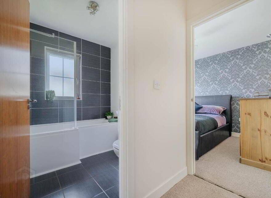 77 Leathem Square, East Link Road, Belfast, BT16 2QL