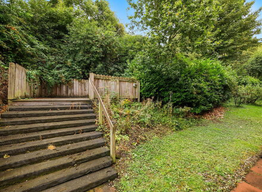 40 Minnowburn Mews, Shaws Bridge, Belfast, BT8 8ST