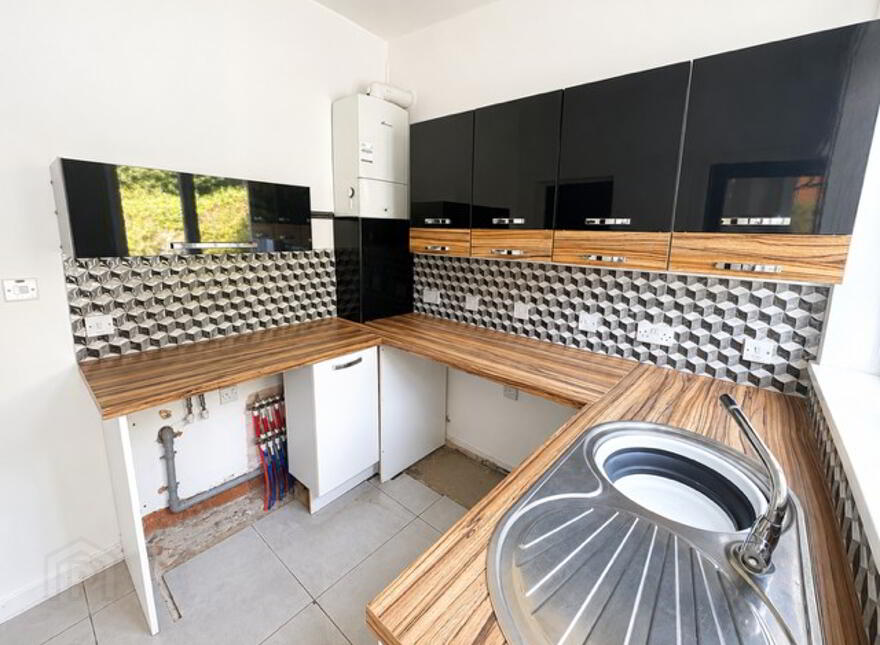 11 Rhanbuoy Park, Carrickfergus, BT38 8BS