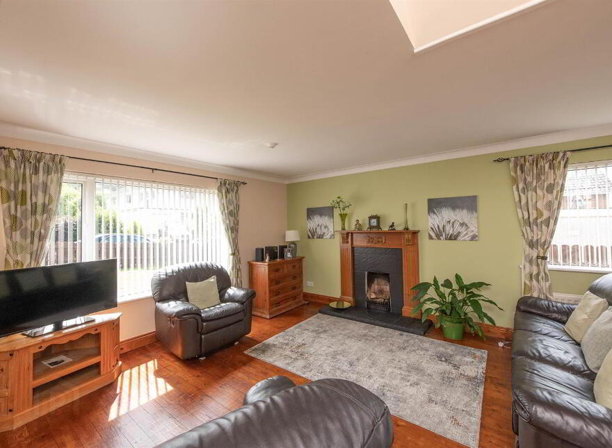 16 Ardenlee Gardens, Downpatrick, BT30 6PJ