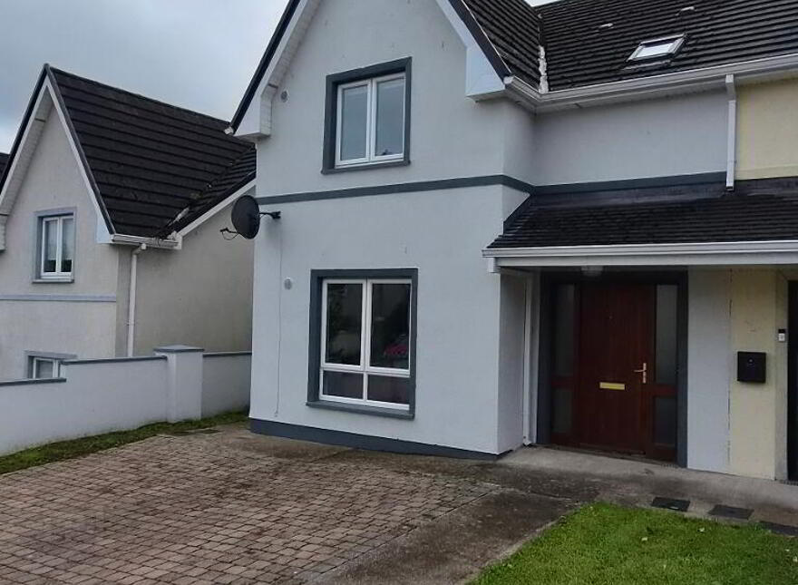 11 Castlefield, Stonebridge, Dromahair, F91K3V1