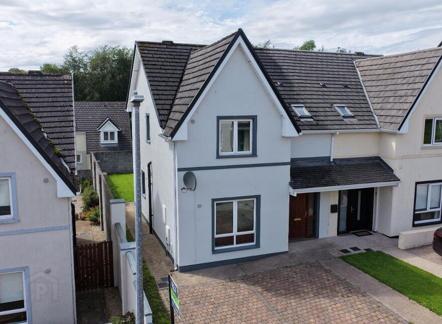 11 Castlefield, Stonebridge, Dromahair, F91K3V1
