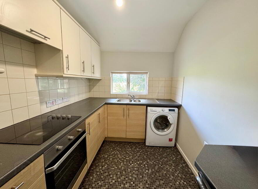 7B Bladon Park, Belfast, BT9 5LG