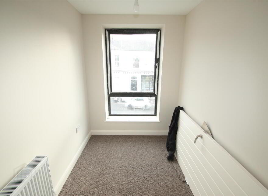 36 Main Street, Ballynahinch, BT24 8DN