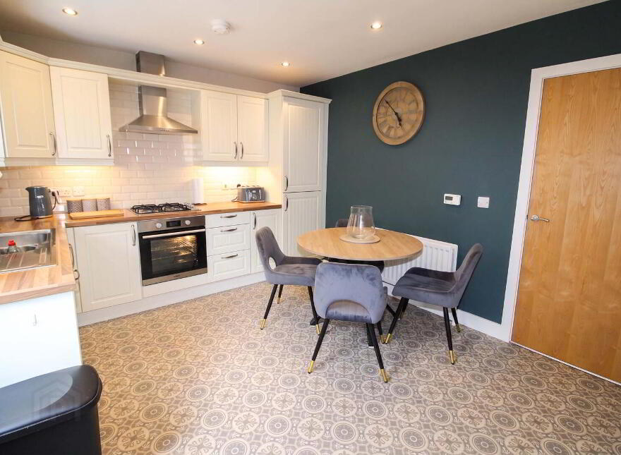 124 Farm Lodge Park, Greenisland, Carrickfergus, BT38 8YB