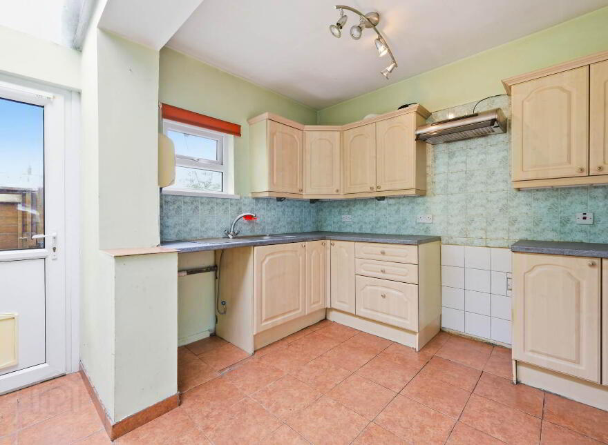 14 Meadowbank Avenue, Donaghadee, BT21 0HR