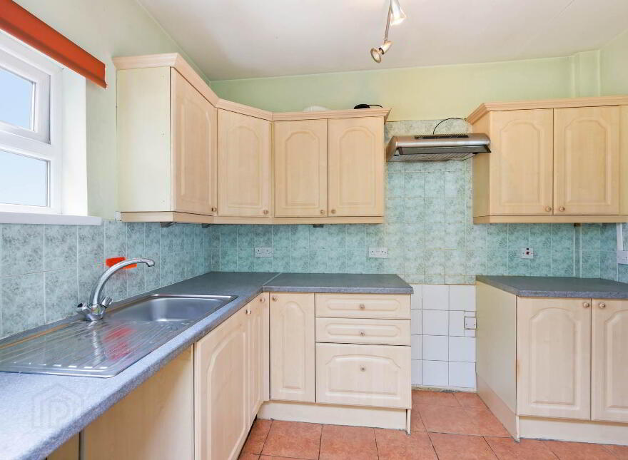 14 Meadowbank Avenue, Donaghadee, BT21 0HR