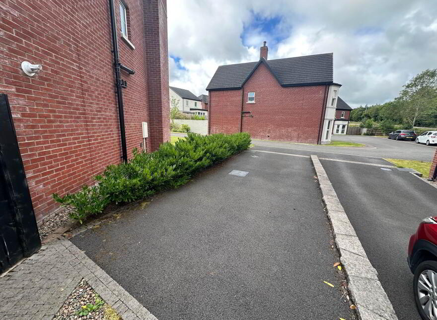 46 Fairfields Manor, Lisburn, BT28 3WA