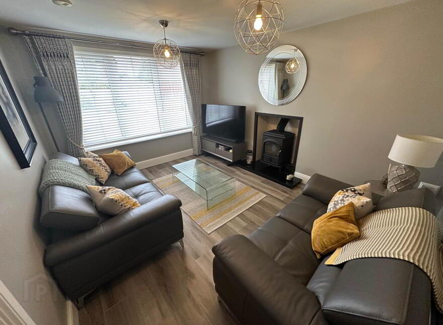 46 Fairfields Manor, Lisburn, BT28 3WA