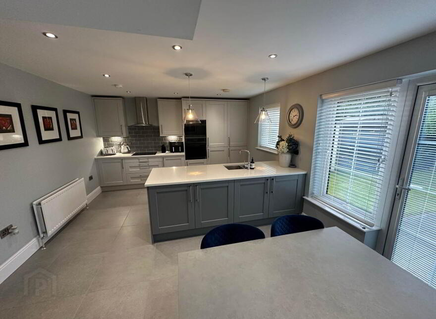 46 Fairfields Manor, Lisburn, BT28 3WA