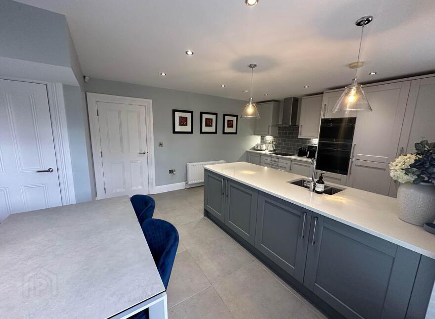 46 Fairfields Manor, Lisburn, BT28 3WA
