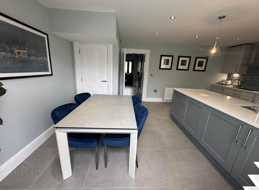 46 Fairfields Manor, Lisburn, BT28 3WA
