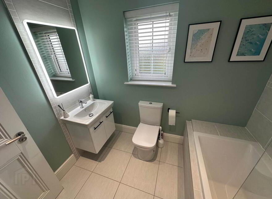 46 Fairfields Manor, Lisburn, BT28 3WA