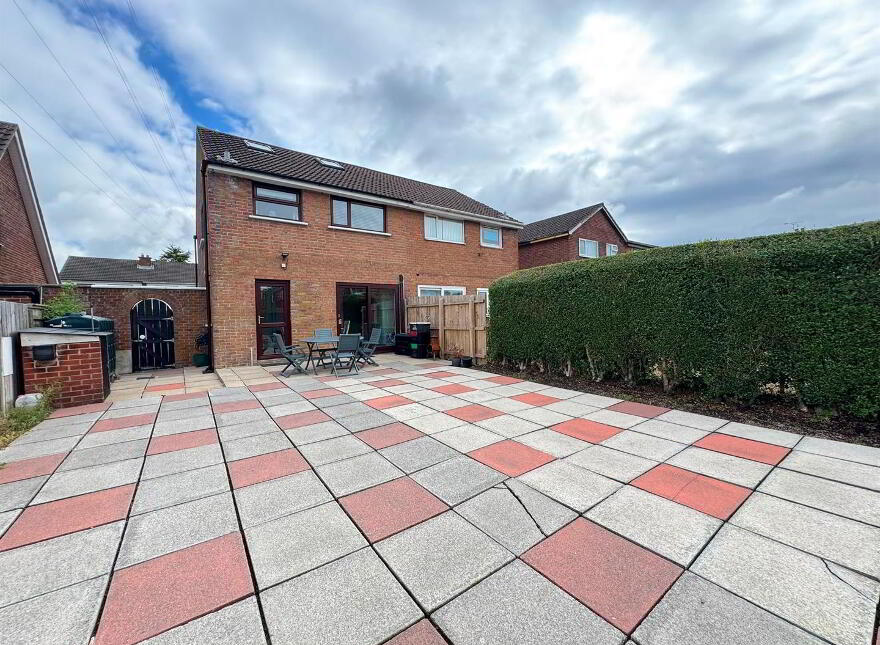 23 Ballyhenry Avenue, Glengormley, Newtownabbey, BT36 5AZ