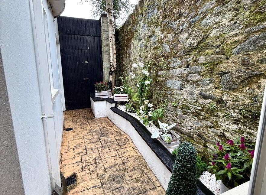 49 Elmwood Terrace, Derry, BT48 9JH