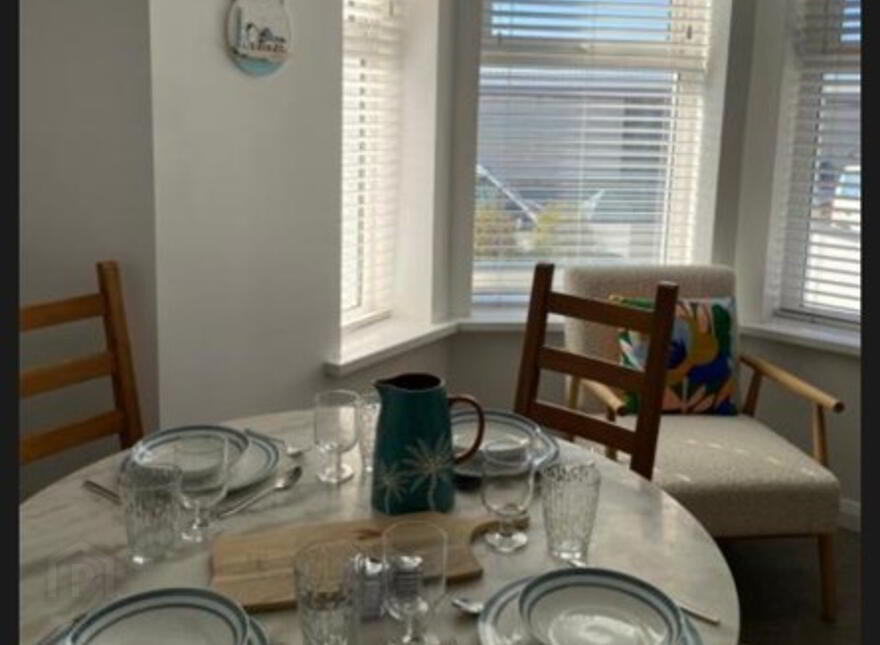 107 Eglinton Street, Portrush, BT56 8DZ