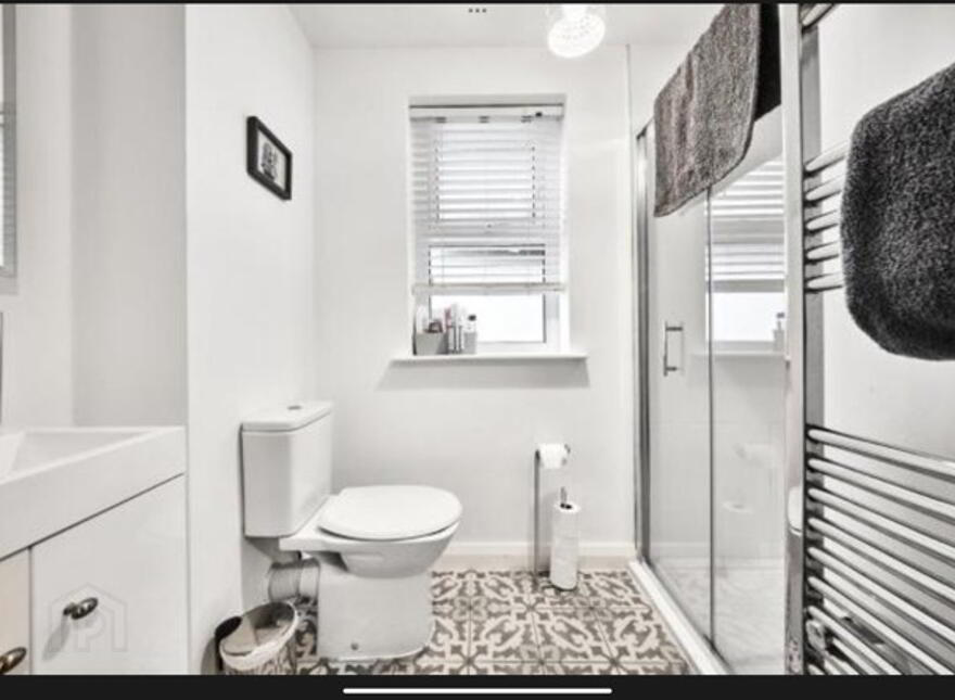 107 Eglinton Street, Portrush, BT56 8DZ