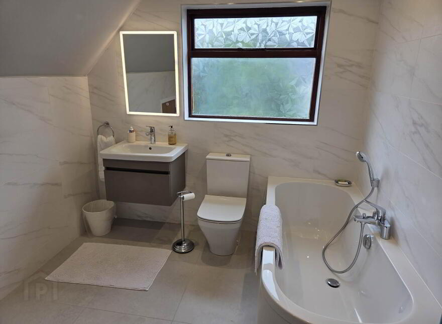 7 Rathlin Court, Ballycastle, BT54 6AZ