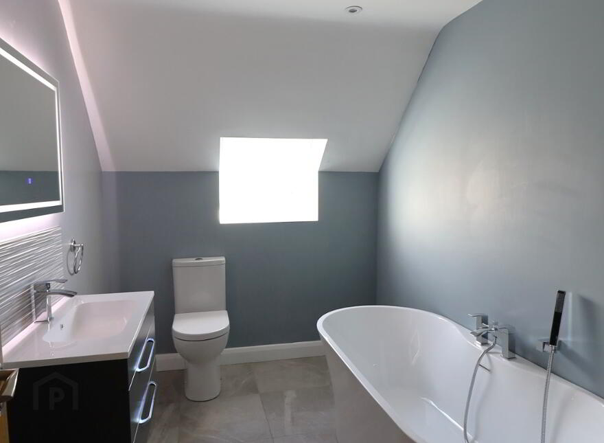 62 Newcastle Road, Kilkeel, BT34 4ND