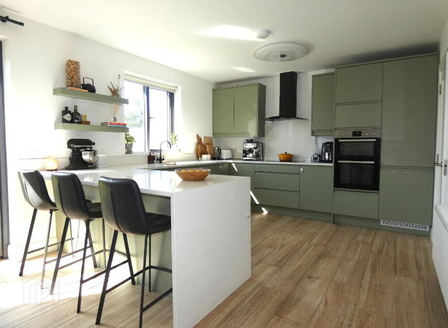 1 Curate's Court, Roslevan, Ennis, V95F86T