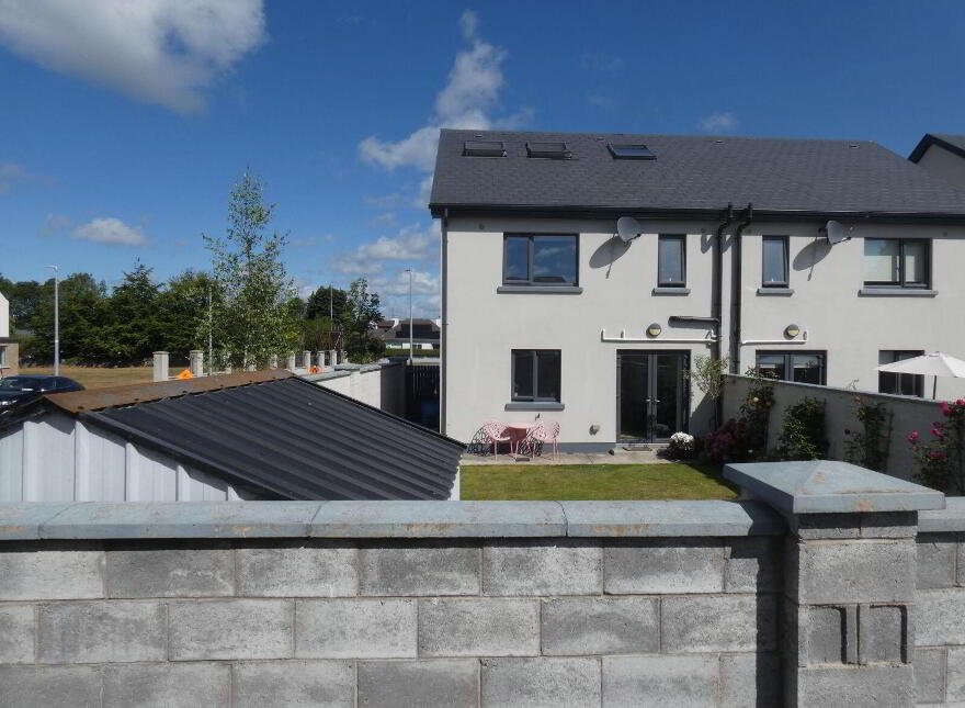 1 Curate's Court, Roslevan, Ennis, V95F86T