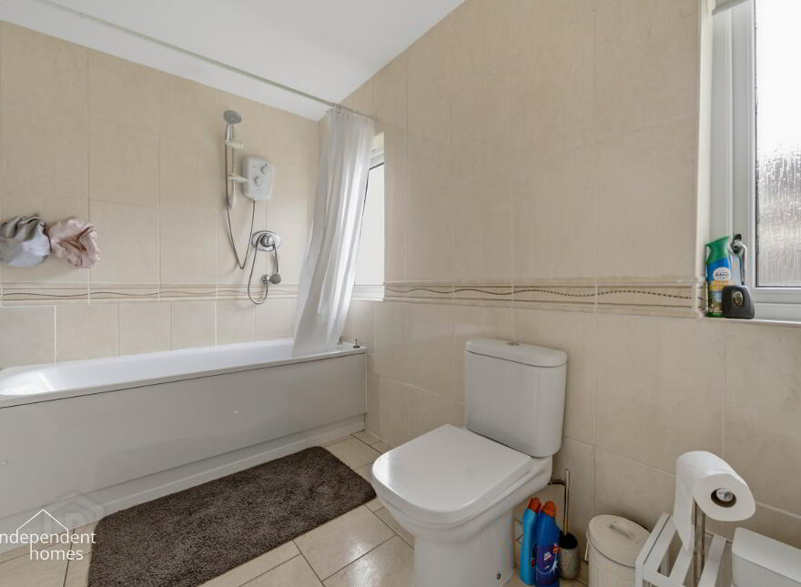 4 George Avenue, Glenarm Road, Larne, BT40 1EA