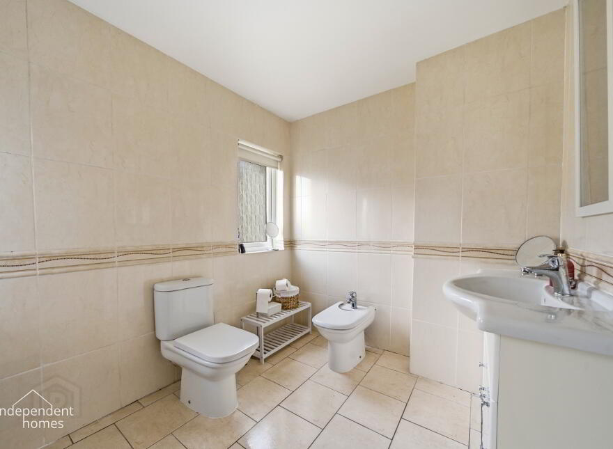 4 George Avenue, Glenarm Road, Larne, BT40 1EA