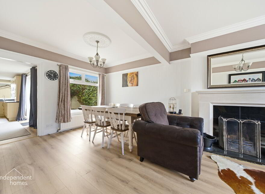4 George Avenue, Glenarm Road, Larne, BT40 1EA