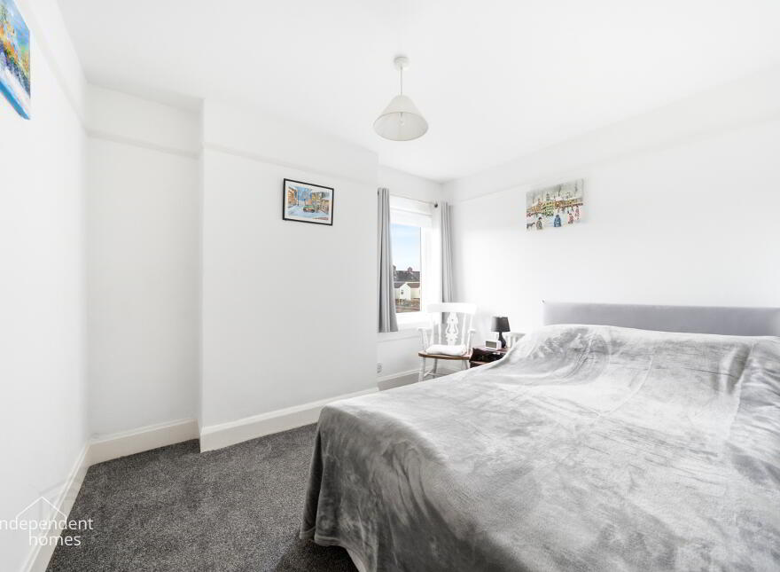 4 George Avenue, Glenarm Road, Larne, BT40 1EA