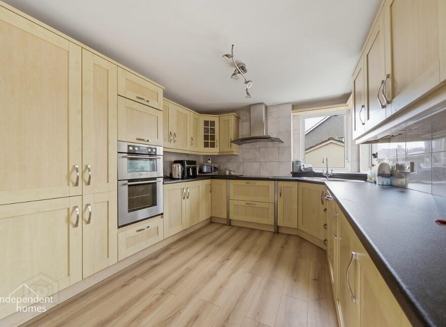 4 George Avenue, Glenarm Road, Larne, BT40 1EA