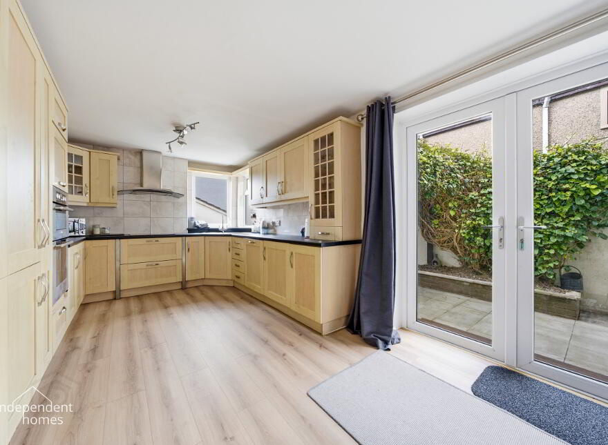 4 George Avenue, Glenarm Road, Larne, BT40 1EA