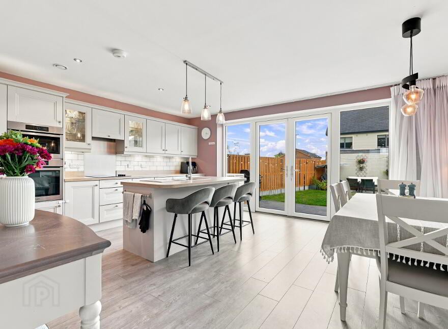 39 Knightsgate Avenue, Rush, K56H590