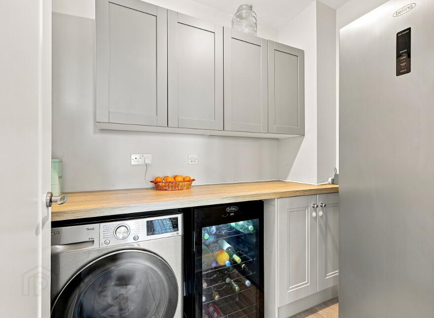 39 Knightsgate Avenue, Rush, K56H590