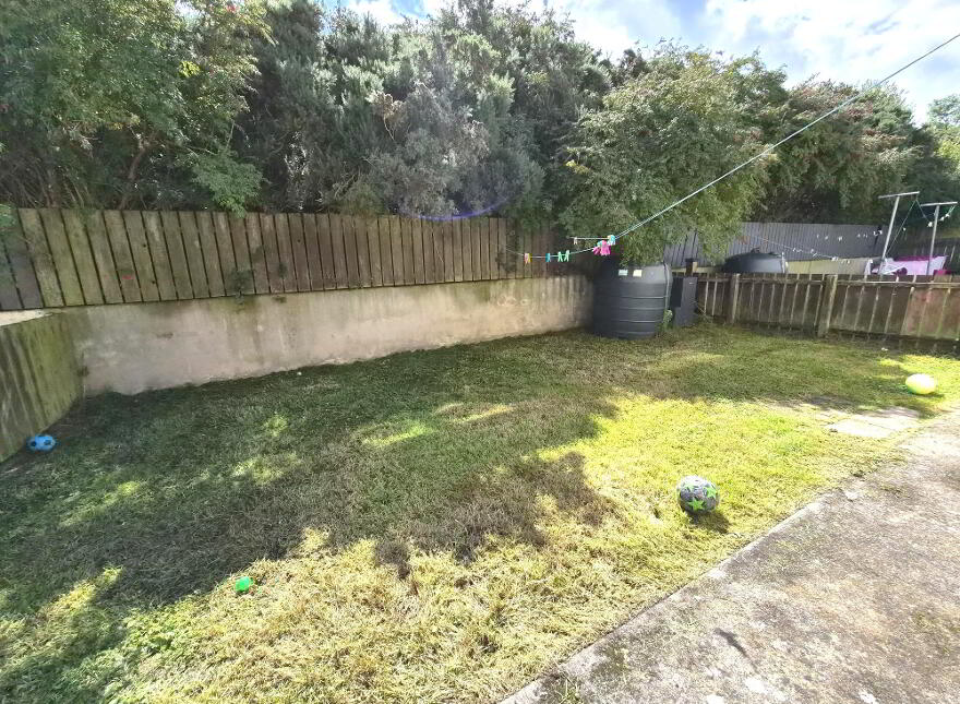 94 Shepherds Glen, Waterside, L'Derry, BT47 2GA