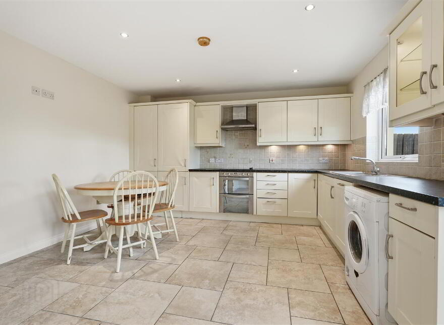 17 Todd`s Hill Park, Saintfield, BT24 7FB