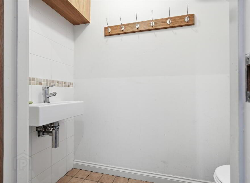17 Todd`s Hill Park, Saintfield, BT24 7FB
