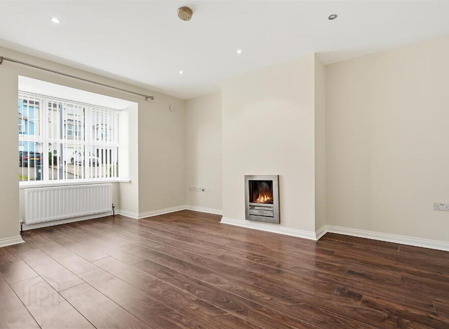 17 Todd`s Hill Park, Saintfield, BT24 7FB