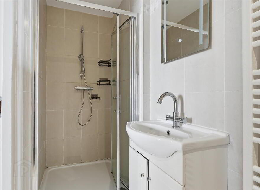 17 Todd`s Hill Park, Saintfield, BT24 7FB