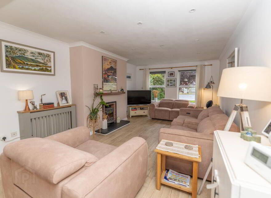 40 Church Court, Clough, Downpatrick, BT30 8QX