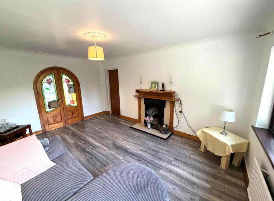 Bungalow +, Garage 0.8 Acres, Portarlington, R32N4N8