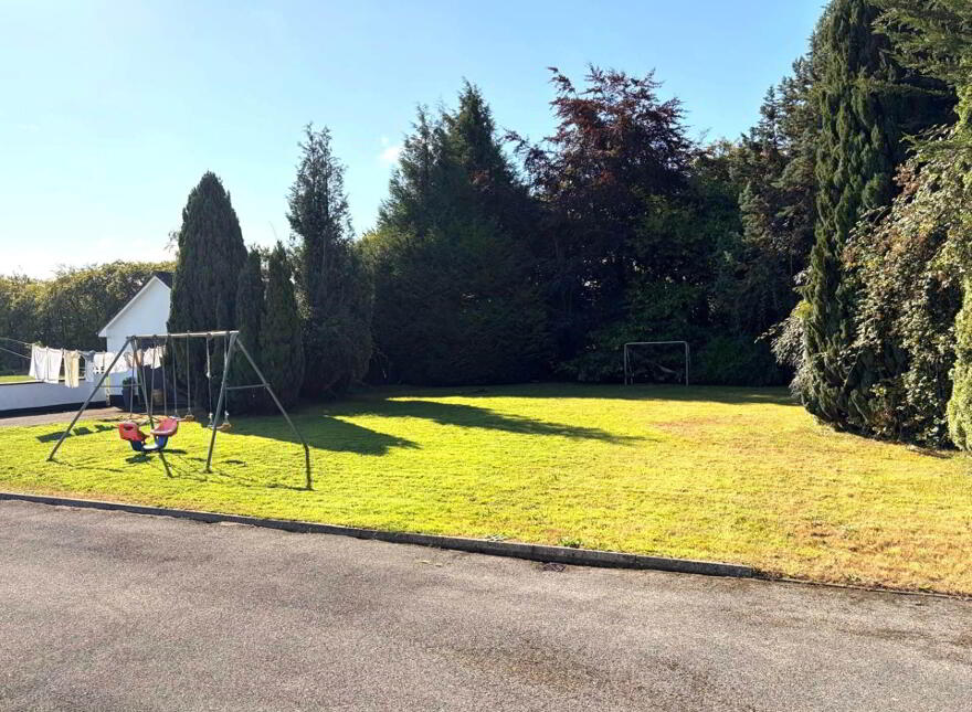Bungalow +, Garage 0.8 Acres, Portarlington, R32N4N8