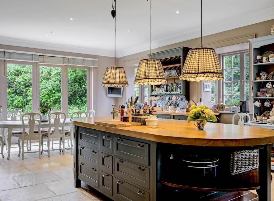 'Beechville', 10 Coastguard Avenue, Helen's Bay, BT19 1JY