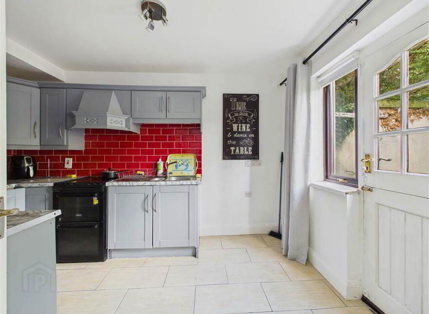 2 Ballymurphy Road, Belfast, BT12 7JL