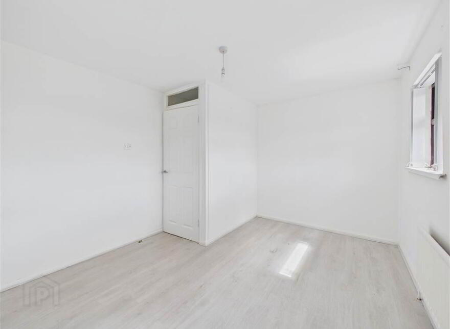 2 Ballymurphy Road, Belfast, BT12 7JL