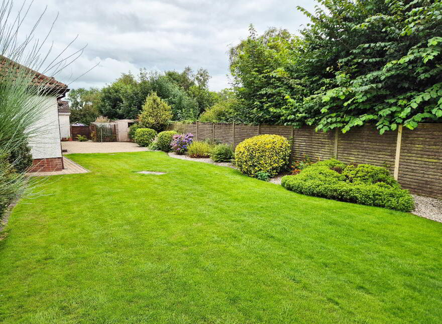 76 Castlewood Avenue, Mountsandel, Coleraine, BT52 1EW